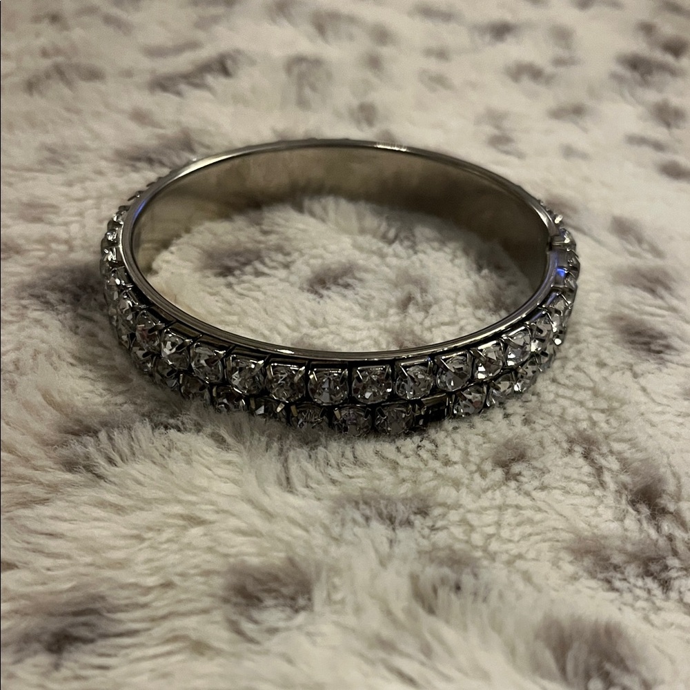Rhinestone Embedded Bangle